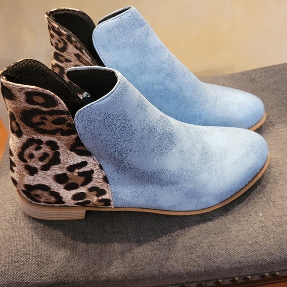 Zulily Shoes - Zulily baby blue and leopard bootie. Soft feel.